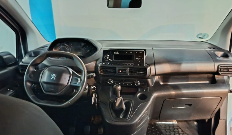 
								PEUGEOT RIFTER 1.5 ACCESS STANDARD completo									