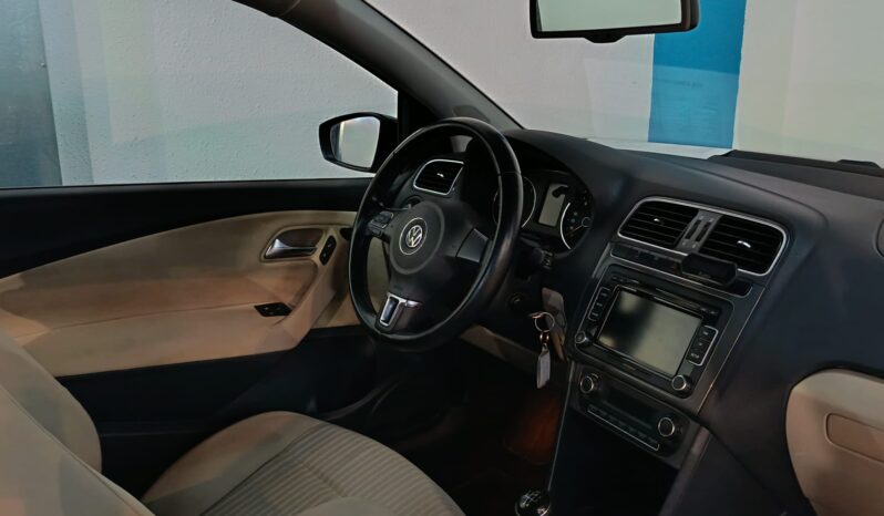 
								VOLKSWAGEN POLO 1.2 TSI completo									