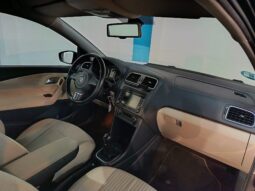 
										VOLKSWAGEN POLO 1.2 TSI completo									
