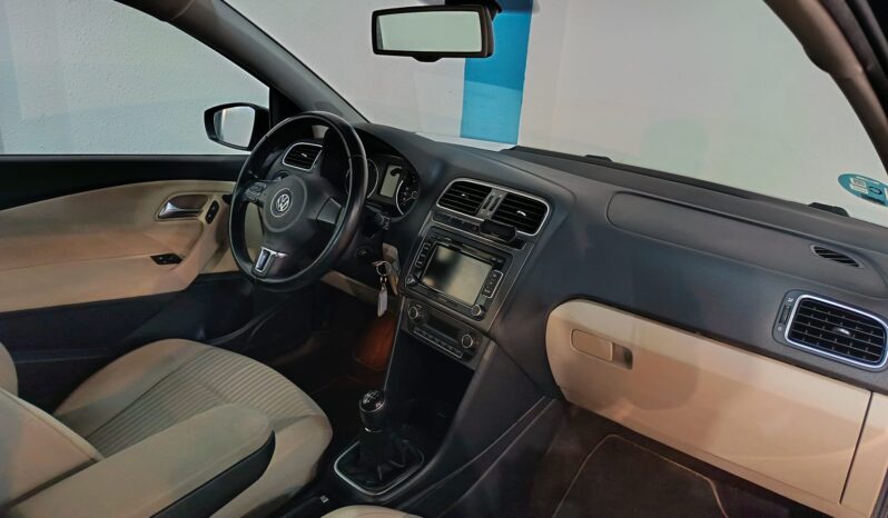 
								VOLKSWAGEN POLO 1.2 TSI completo									
