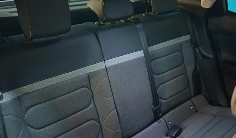 
								CITROEN C4 1.2 BLUEHDI completo									