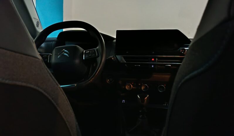 
								CITROEN C4 1.2 BLUEHDI completo									