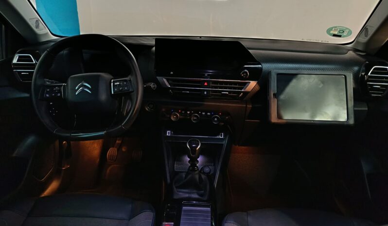 
								CITROEN C4 1.2 BLUEHDI completo									