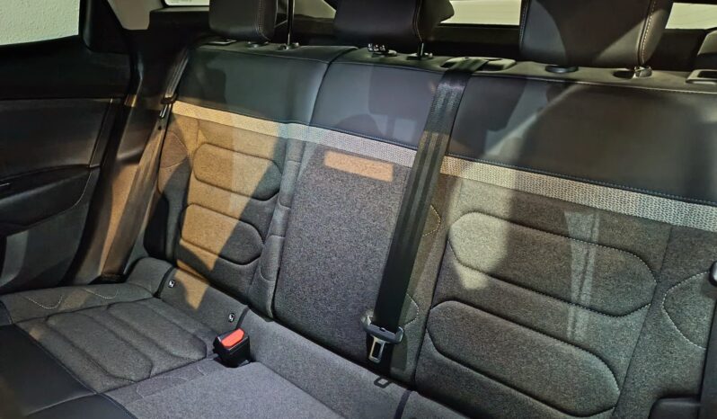 
								CITROEN C4 1.2 BLUEHDI completo									