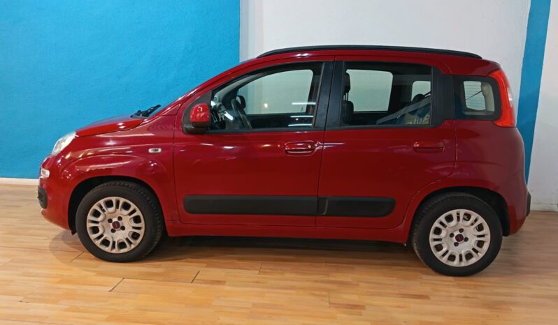 
								FIAT PANDA 1.2 LOUNGE completo									