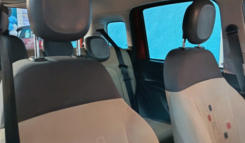 
								FIAT PANDA 1.2 LOUNGE completo									