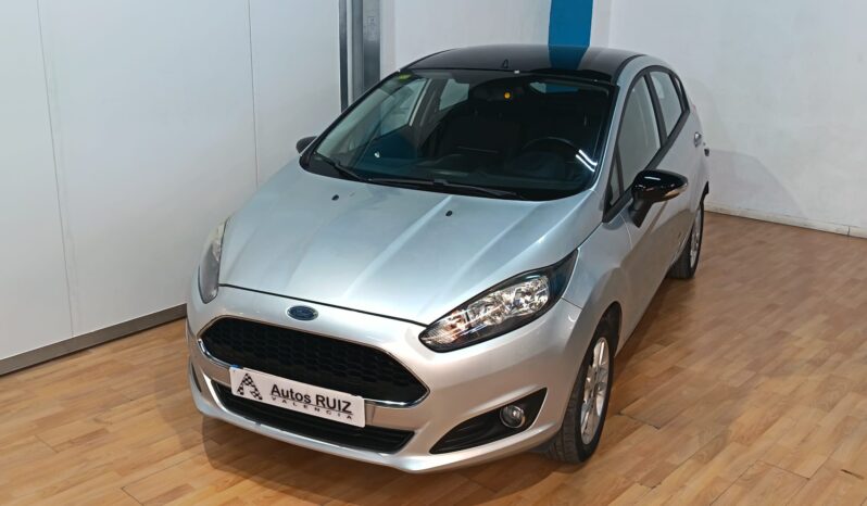 
								FORD FIESTA 1.2 TREND completo									