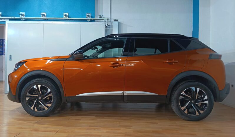 
								PEUGEOT 2008 1.2 ACTIVE completo									