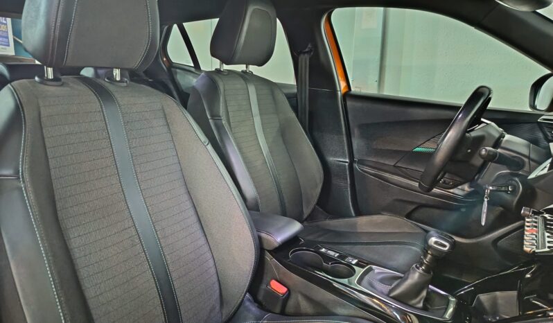 
								PEUGEOT 2008 1.2 ACTIVE completo									