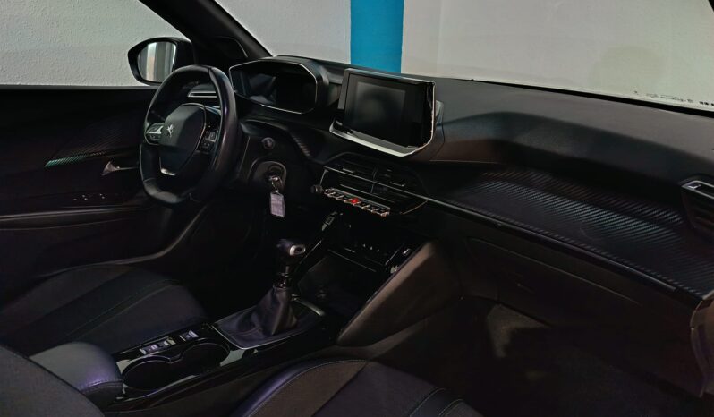 
								PEUGEOT 2008 1.2 ACTIVE completo									