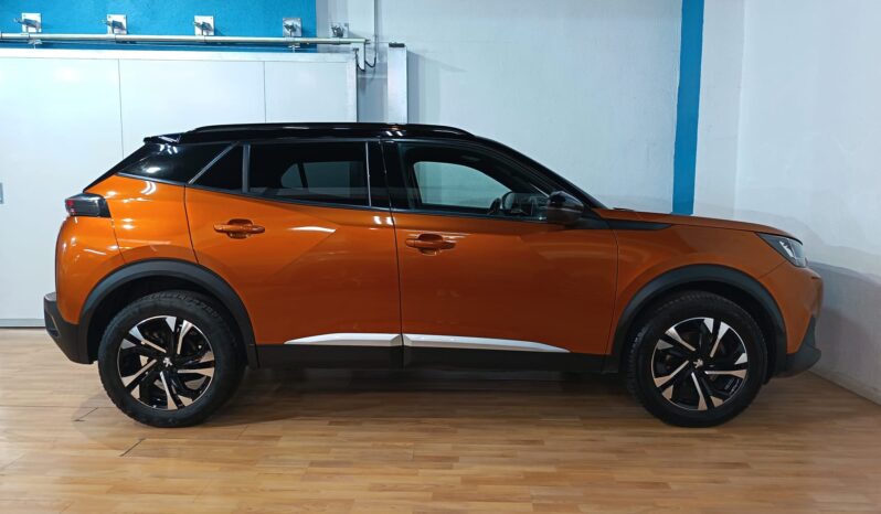 
								PEUGEOT 2008 1.2 ACTIVE completo									