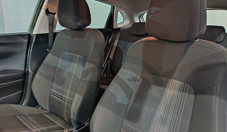 
								HYUNDAI I.10 MPI ESSENCE completo									