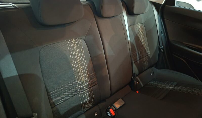 
								HYUNDAI I.10 MPI ESSENCE completo									