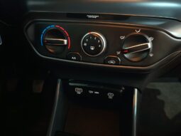 
										HYUNDAI I.10 MPI ESSENCE completo									
