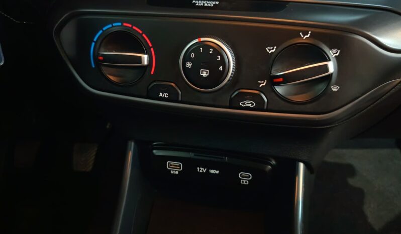 
								HYUNDAI I.10 MPI ESSENCE completo									