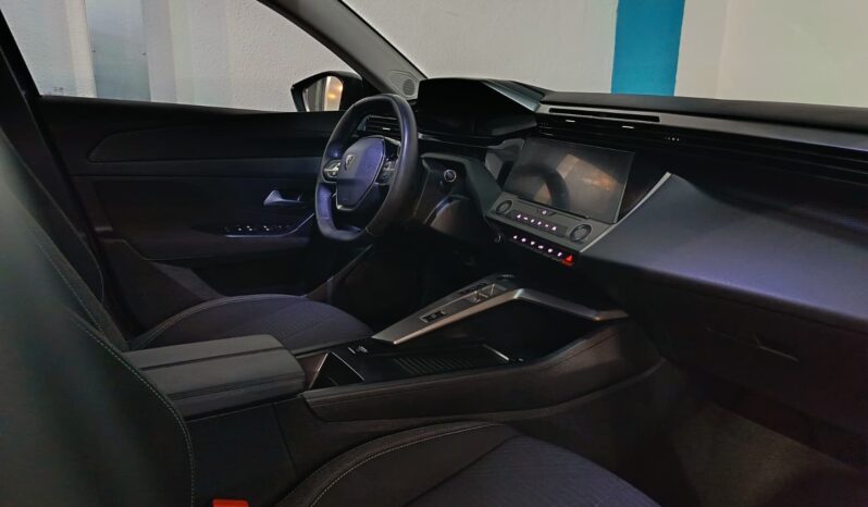 
								PEUGEOT 308 1.2 STYLE completo									
