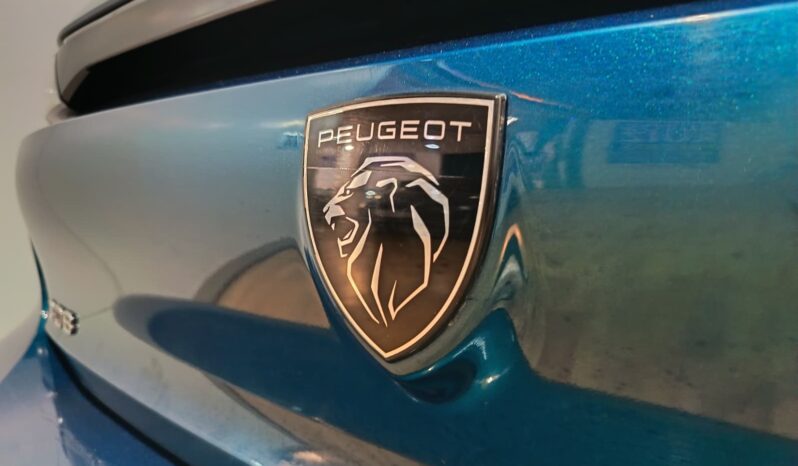
								PEUGEOT 308 1.2 STYLE completo									