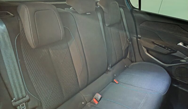 
								PEUGEOT 308 1.2 STYLE completo									