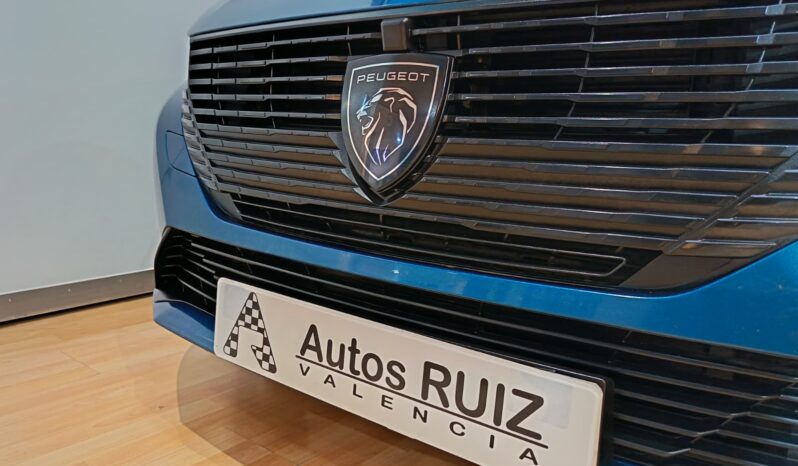 
								PEUGEOT 308 1.2 STYLE completo									