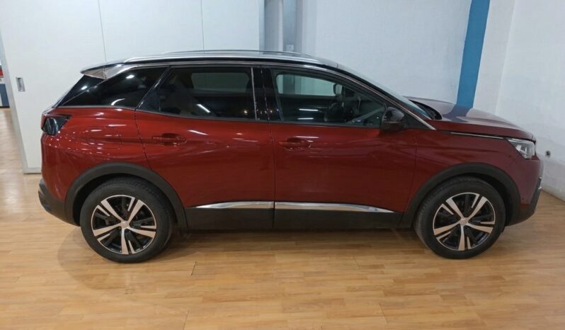 
								PEUGEOT 3008 1.2 ALLURE completo									