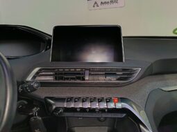 
										PEUGEOT 3008 1.2 ALLURE completo									