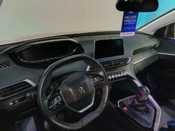 
										PEUGEOT 3008 1.2 ALLURE completo									