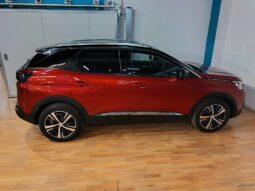 
										PEUGEOT 3008 1.2 ALLURE completo									