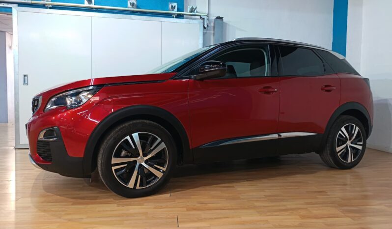 
								PEUGEOT 3008 1.2 ALLURE completo									