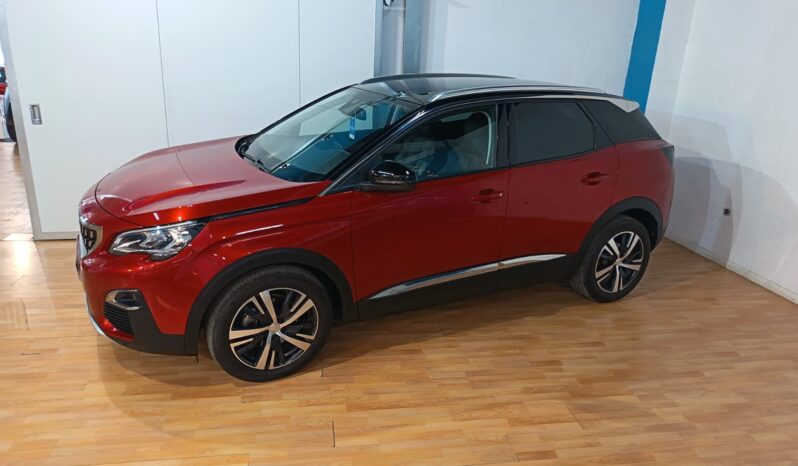 
								PEUGEOT 3008 1.2 ALLURE completo									