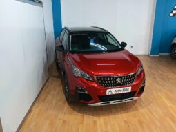 
										PEUGEOT 3008 1.2 ALLURE completo									