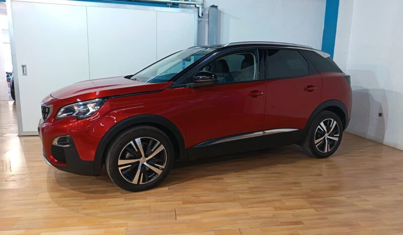 
								PEUGEOT 3008 1.2 ALLURE completo									