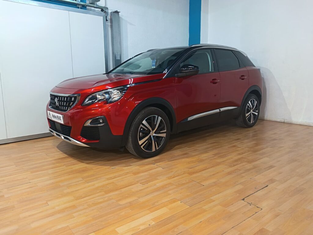 PEUGEOT 3008 1.2 ALLURE