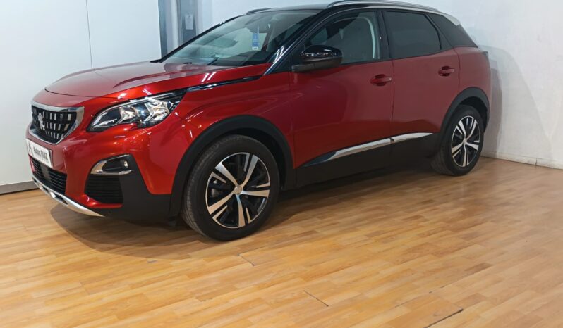 
								PEUGEOT 3008 1.2 ALLURE completo									
