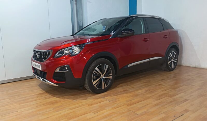 
								PEUGEOT 3008 1.2 ALLURE completo									
