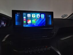 
										PEUGEOT 3008 1.2 ALLURE completo									