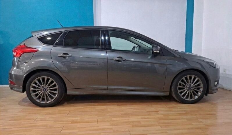 
								FORD FOCUS 1.0 ECOBOOST completo									