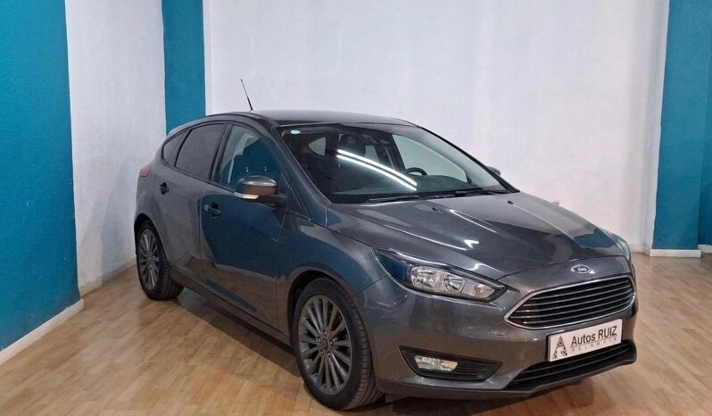 
								FORD FOCUS 1.0 ECOBOOST completo									