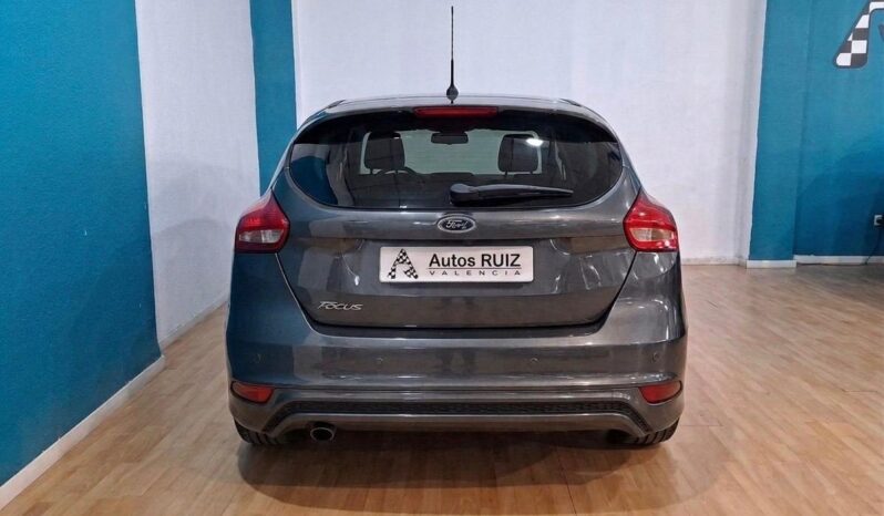 
								FORD FOCUS 1.0 ECOBOOST completo									