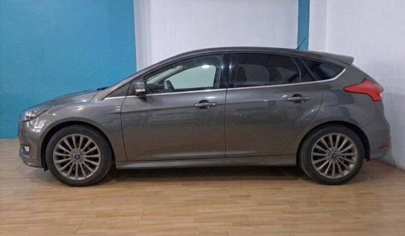 
								FORD FOCUS 1.0 ECOBOOST completo									