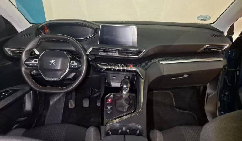 
								PEUGEOT 3008 1.5 ALLURE completo									