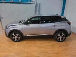 
										PEUGEOT 3008 1.5 ALLURE completo									