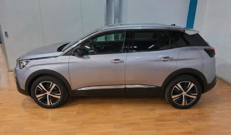 
								PEUGEOT 3008 1.5 ALLURE completo									