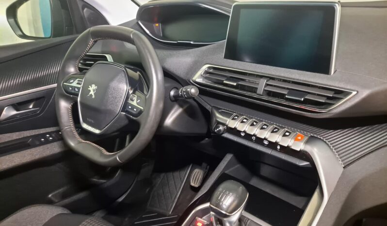 
								PEUGEOT 3008 1.2 ALLURE completo									