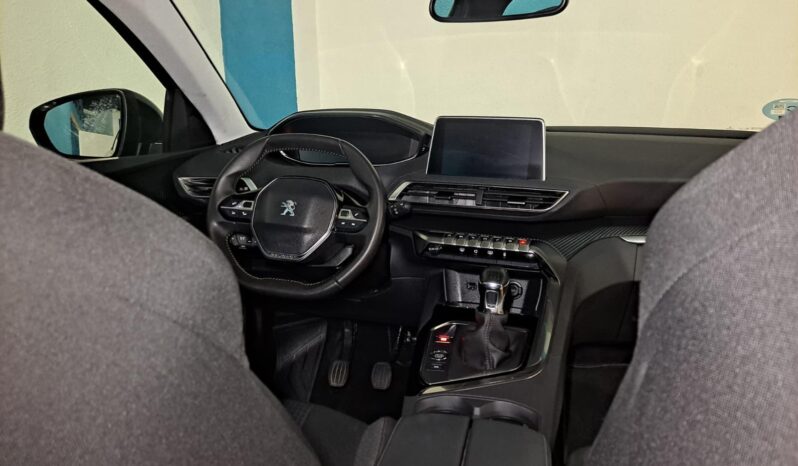 
								PEUGEOT 3008 1.5 ACTIVE completo									