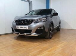 
										PEUGEOT 3008 1.5 ALLURE completo									