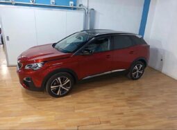 
										PEUGEOT 3008 1.2 ALLURE completo									