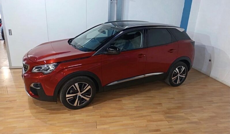
								PEUGEOT 3008 1.2 ALLURE completo									
