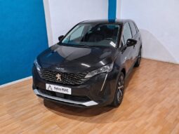 
										PEUGEOT 3008 1.5 ACTIVE completo									