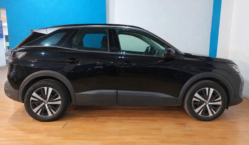 
								PEUGEOT 3008 1.5 ACTIVE completo									