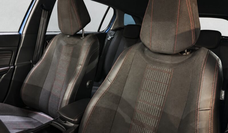 
								PEUGEOT 308 1.5 STYLE completo									